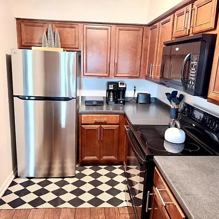 Nash Music City Condo, Sleeps 6, Walk To Broadway *