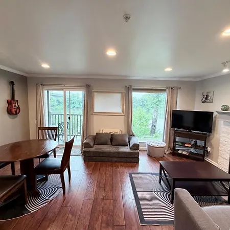 Nash Music City Condo, Sleeps 6, Walk To Broadway Apartment