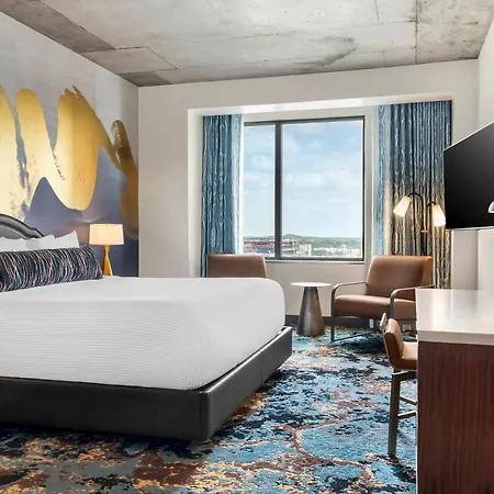 Cambria Downtown Hotel 4*