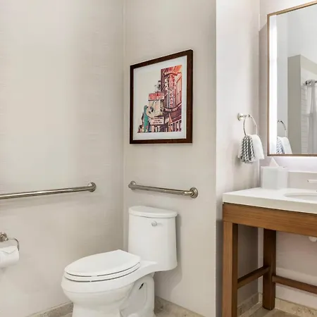 Cambria Downtown Hotel