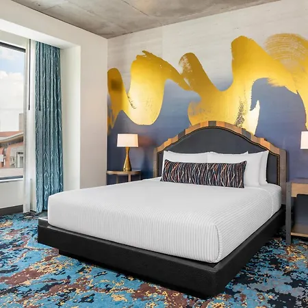 Cambria Downtown Hotel 4*