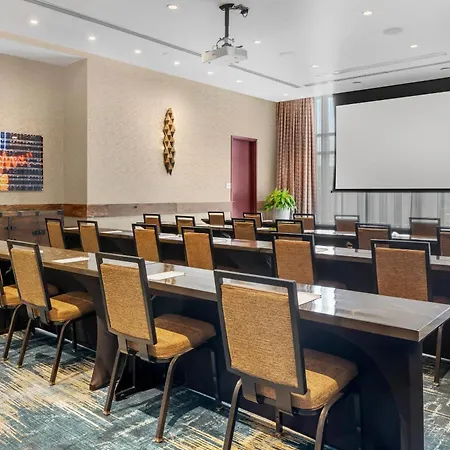 Hotel Cambria Downtown 4*