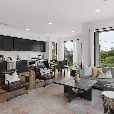 Apartment Luxury On The River 4 Beds 2.5 Bath, Walk To Downtown Nashville