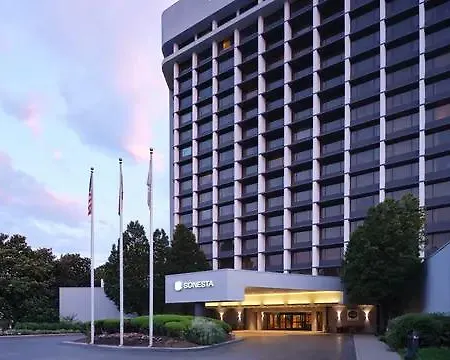 Hotel Sonesta Airport 4*
