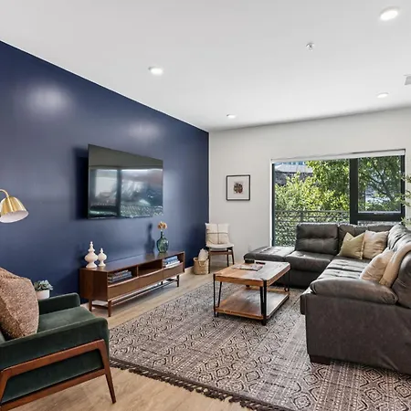 Huge Downtown Corner Unit- Pool-gym-walk 2 Broadway Aparthotel 4*