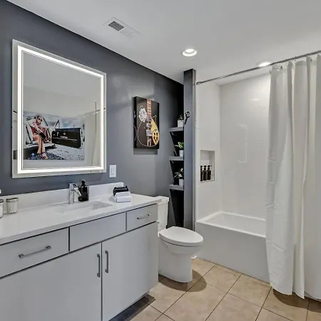 The Outlaw In Downtown By Nautical Holiday home