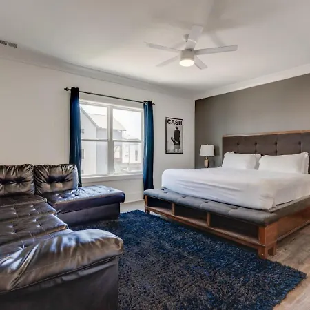 Holiday home Mural The Gulch Townhome Near Broadway | Sleeps 12 Nashville