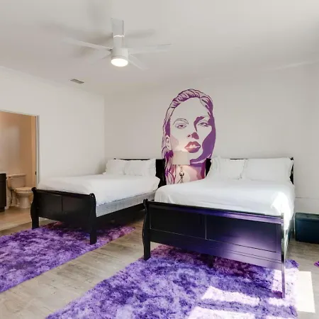 Holiday home Mural The Gulch Townhome Near Broadway | Sleeps 12