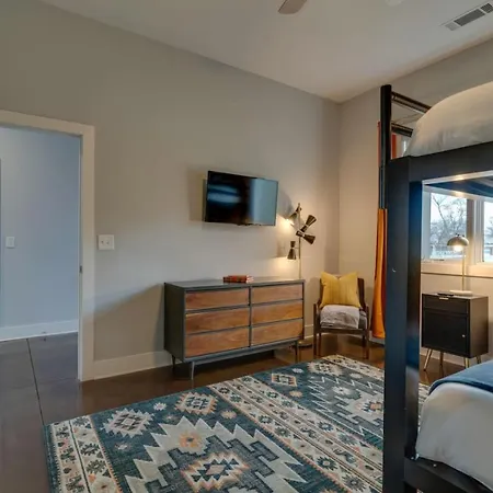 Luxury Townhome! Rooftop-game Room! Near Broadway! * Nashville