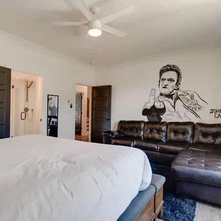 Mural The Gulch Townhome Near Broadway | Sleeps 12 *