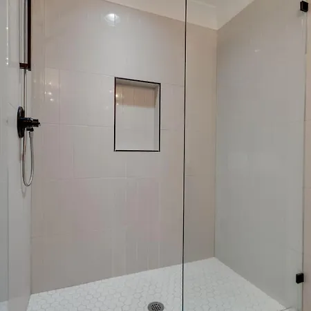 Mural The Gulch Townhome Near Broadway | Sleeps 12 Nashville