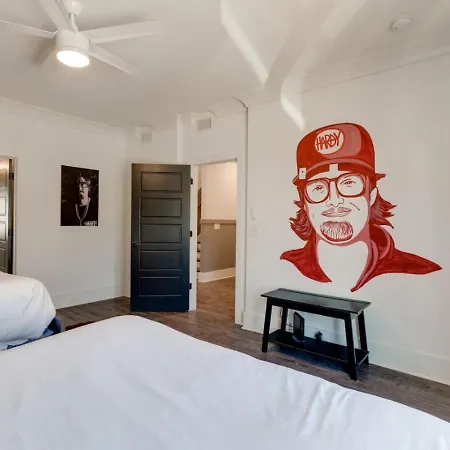 Holiday home Mural The Gulch Townhome Near Broadway | Sleeps 12 Nashville