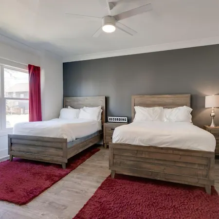 Mural The Gulch Townhome Near Broadway | Sleeps 12 Holiday home Nashville