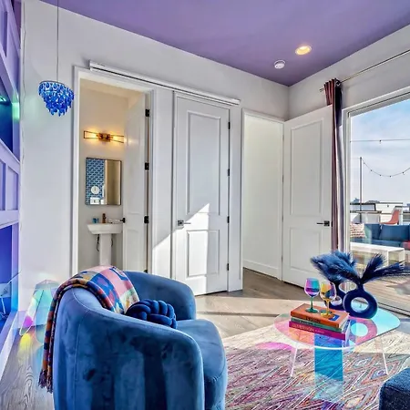 Taylor Swift Inspired Hot Tub Rooftop Deck Views *