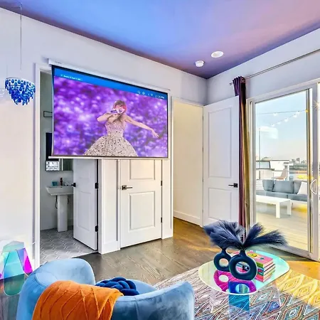 Taylor Swift Inspired Hot Tub Rooftop Deck Views Holiday home Nashville