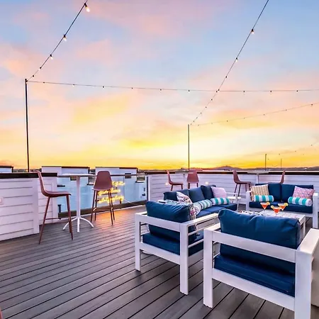 Holiday home Taylor Swift Inspired Hot Tub Rooftop Deck Views Nashville