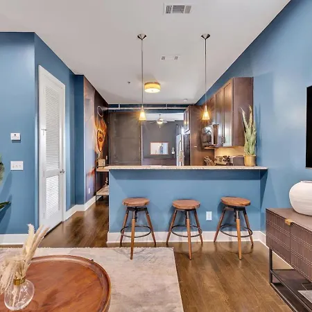 The Barrelhouse Loft In West End Near Vandy And Centennial Holiday home