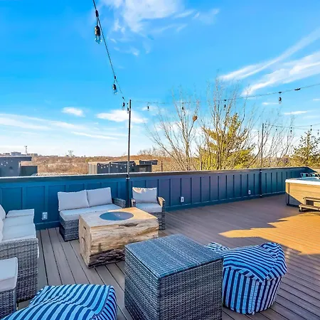 Twin Homes Rooftop Deck Hot Tub Outdoor Kitchen Nashville