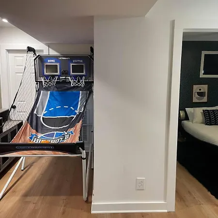 Nashoasis 10 Min To Dt, Gameroom, Huge Yard * Nashville