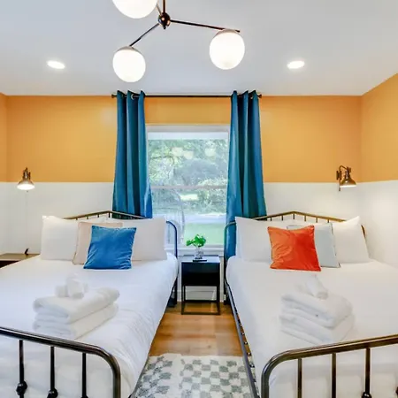 Holiday home Nashoasis 10 Min To Dt, Gameroom, Huge Yard Nashville