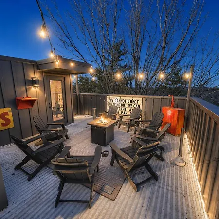 Holiday home Floyds Place 3Br Rooftop Near Geodis And Broadway