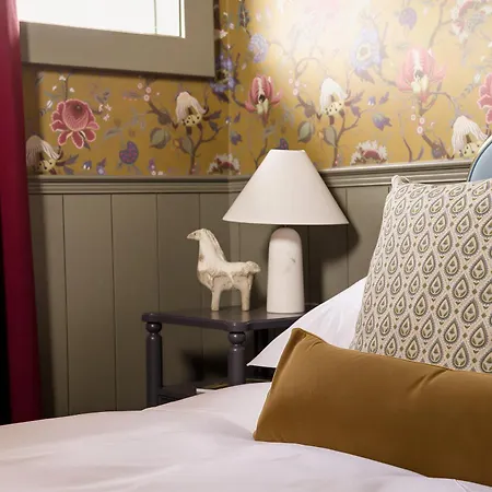 Sylvan Park Boarding House Hotel