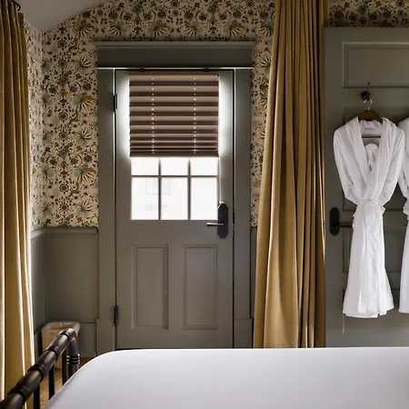 Sylvan Park Boarding House Hotel