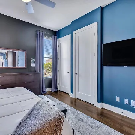 The Barrelhouse Loft In West End Near Vandy And Centennial Holiday home