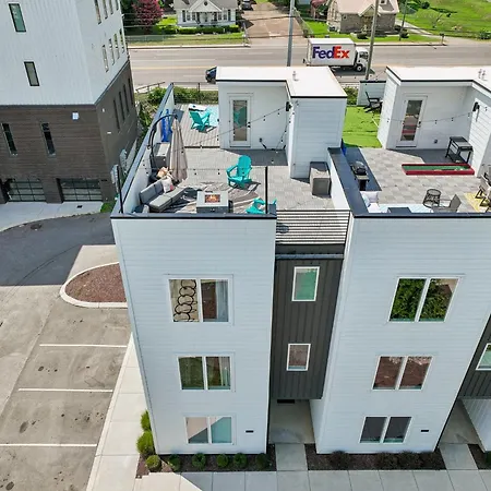 Townhouse With Rooftop & Modern Comfort Holiday home Nashville