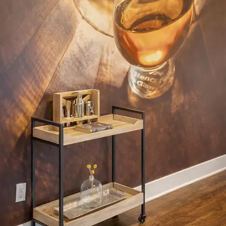 Holiday home The Barrelhouse Loft In West End Near Vandy And Centennial
