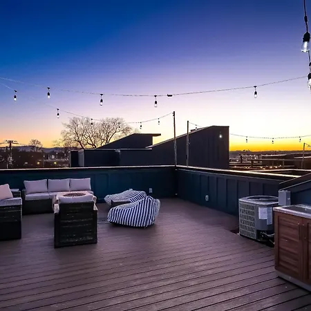 Rooftop Deck Hot Tub Game Downtown Holiday home Nashville