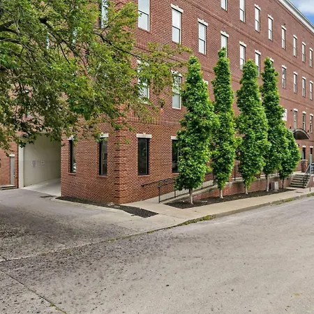 Holiday home Legends Loft Modern Near Vandy On West End