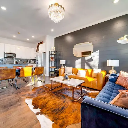 615 Vibe East Getaway 3 Miles To Downtown Holiday home *