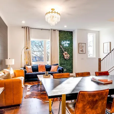 615 Vibe East Getaway 3 Miles To Downtown Holiday home *