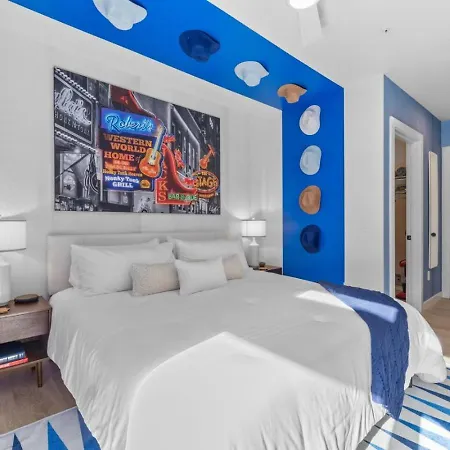 Holiday home Honky Tonk Hideaway Walk To Broadway W Gym, Pool, Parking *