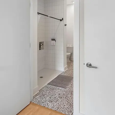 East Cozy Retreat Apartment *