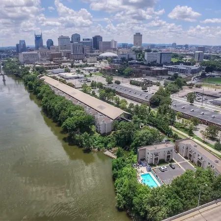 Apartment Chic Retreat, River Views And Vip Vibes Nashville