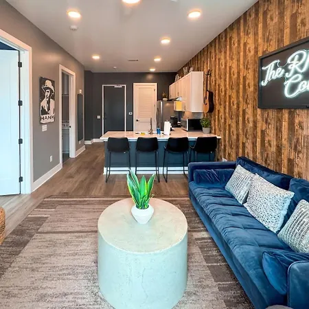 Apartment Rhinestone Cowboy 5 Min To Downtown *