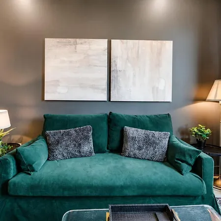 Holiday home East Nash Top-floor 1br | Rooftop Deck | Sleeps 6