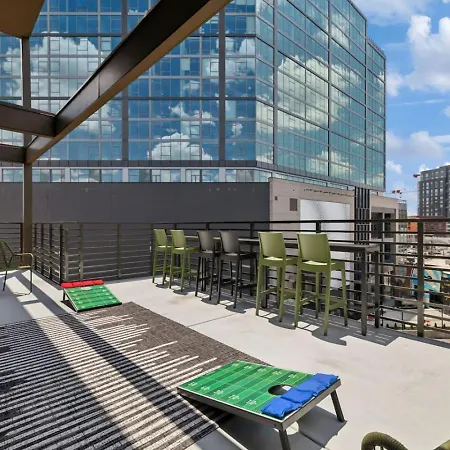 Apartment Walk To Broadway! The Man Cave/cowboys & Playboys With Pool & Gym