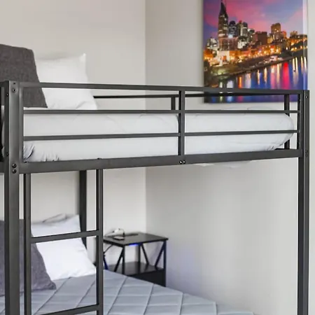 Friends In Skyline Places, 10 Min To Broadway, Perfect For Groups Nashville