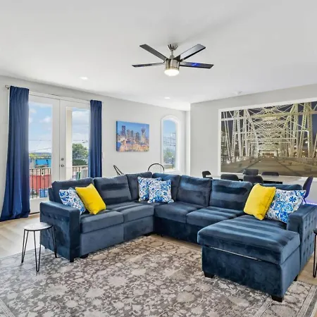Friends In Skyline Places, 10 Min To Broadway, Perfect For Groups