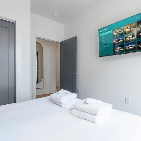 Holiday home Luxe 4br Retreat With Hot Tub & Skyline Deck