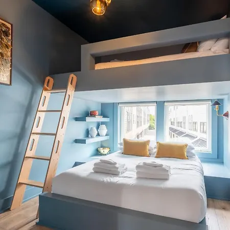 Holiday home Luxe 4br Retreat With Hot Tub & Skyline Deck *