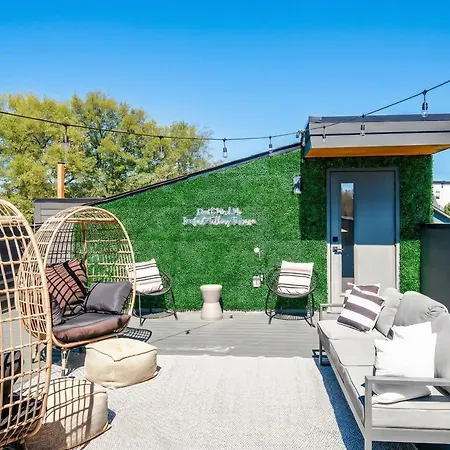 Holiday home Dual Homes Rooftop Deck In Downtown *