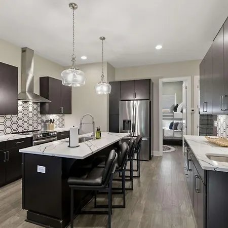 Rooftop Views 4br 4ba 7 Beds Near Broadway Holiday home Nashville