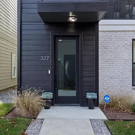 Steelynash - Pittsburgh Grit Meets Twang Holiday home *