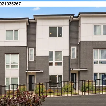 King 3br Retreat & 2-car Garage East *