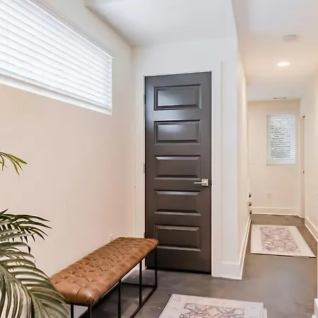 Holiday home Rooftop Views & Patio Lounge Near Downtown Nashville