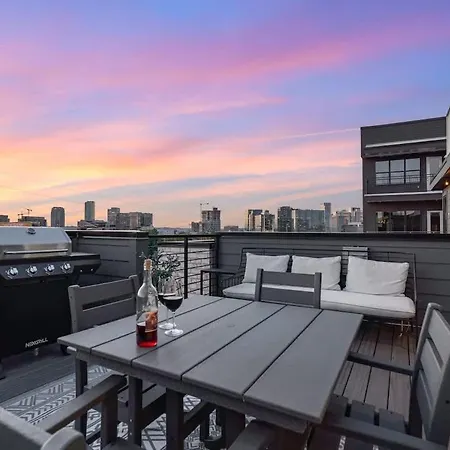 Holiday home Boots & Broadway - 2 Units - Mins To Broadway